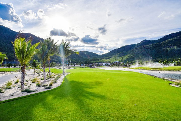 나트랑 골프 예약 나라 빈티엔 CC 18홀 골프장(Nara Binh Tein Golf)