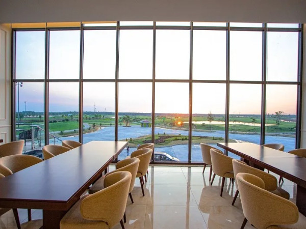 로얄 롱안 골프 앤 컨트리 클럽 ( Royal Long An Golf & Country Club )
